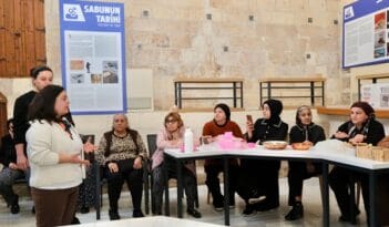 Adana Büyükşehir Belediyesi, 11 güne yayılan 8 Mart Dünya Kadınlar Günü etkinliklerini sürdürüyor.