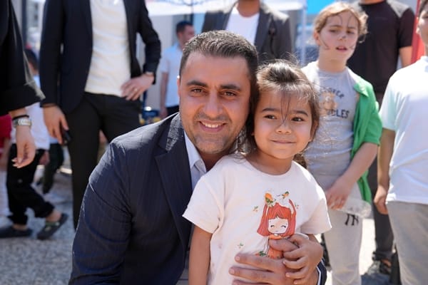 “EN BÜYÜK YATIRIMI ÇOCUKLARIMIZA YAPIYORUZ”