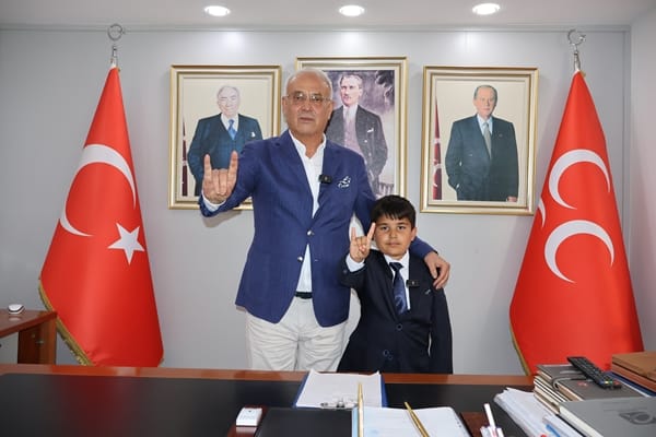 “Türkiye’mizin istikbali emin ellerde”