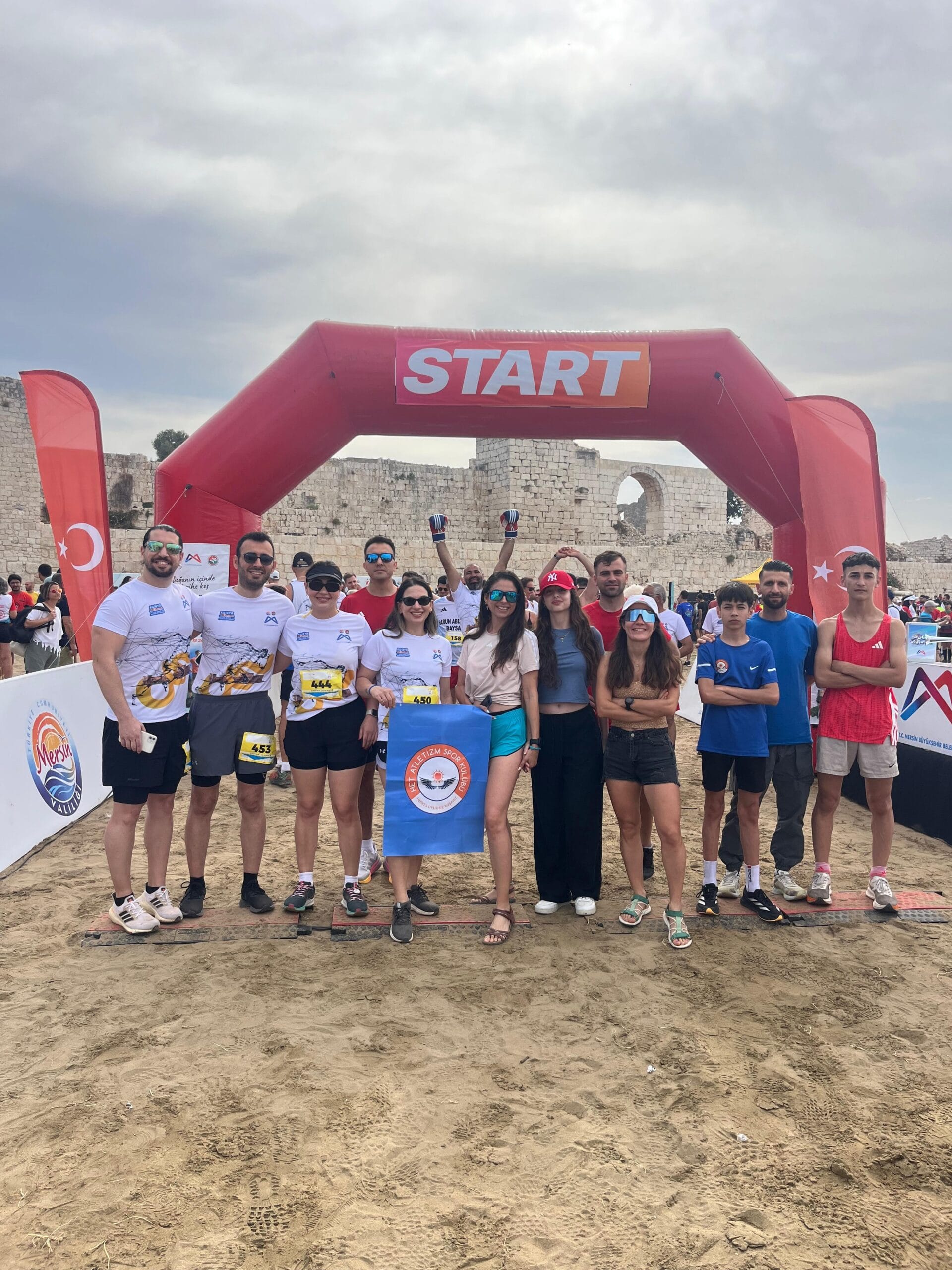 ÇUKUROVA SPORLA VE SPORCULARIYLA PARLIYOR