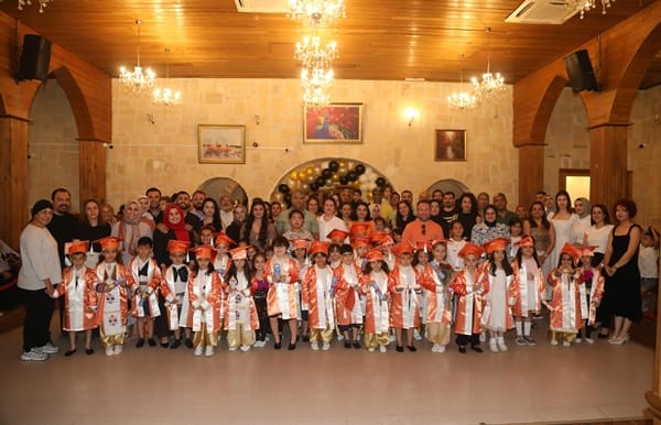 YÜREĞİR BELEDİYESİ KREŞLERİNDE MEZUNİYET COŞKUSU