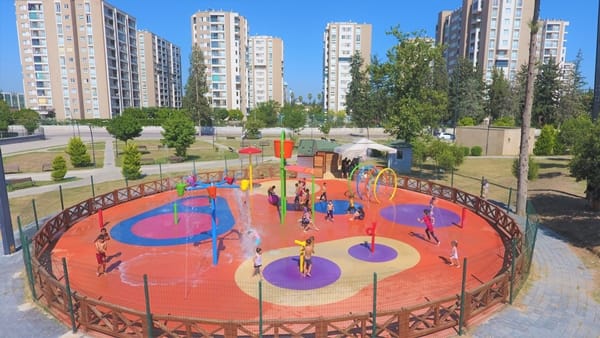 YÜREĞİR BELEDİYESİ SU OYUN PARKLARI AÇILDI