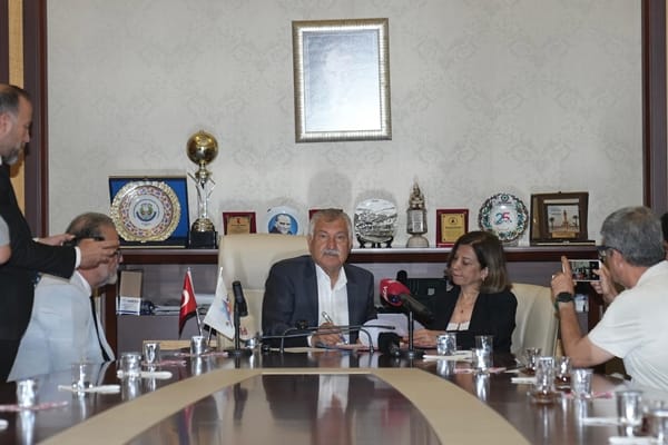 Prof. Dr. Hacer Yıldıztaş, “Rahim ağzı kanseri ve genital siğili önleciyi aşı çok önemli.”