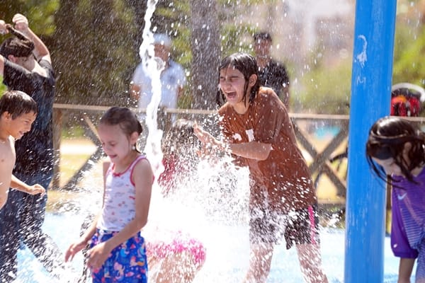 Çukurova’da su oyun parkları açıldı