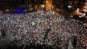 Adanalılar mahşeri kalabalıkla Adana Gibi Başkan Zeydan Karalar’a sahip çıktı