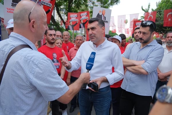 BAŞKAN TANBUROĞLU: “BAZI KESİMLER ZEYDAN KARALAR’IN HİZMETLERİNDEN RAHATSIZ OLDU”