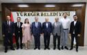 YÜREĞİR’DE ÜNİVERSİTE-BELEDİYE EL SIKIŞTI: GELECEĞE YATIRIM PROTOKOLÜ