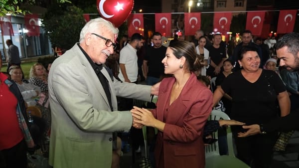 Cumhuriyet coşkusu Atatürk Kent Meydanında yaşandı