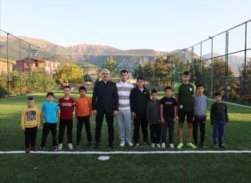 Başkan Avan Fındıklı Mahallesinde Halı Saha Açılışı Yaptı