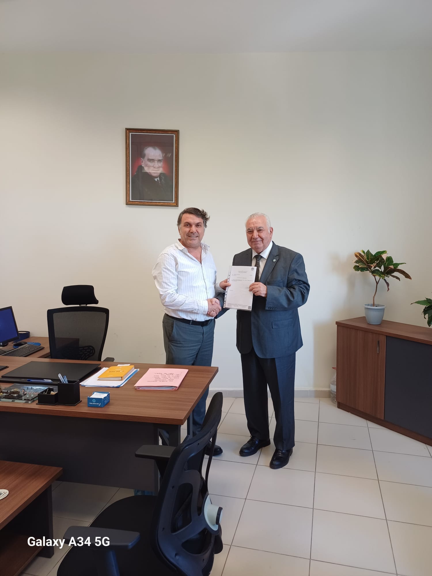 Başkan Arıkoğlu mazbatasını aldı…