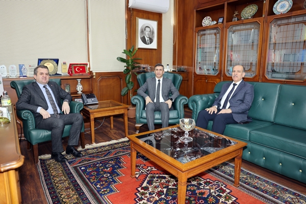 Çukurova Üniversitesi ile Yüreğir Kaymakamlığı Arasında “Okulum Renklensin Projesi” İş Birliği Protokolü İmzalandı