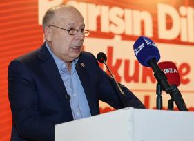 YÜREĞİR’DE “BARIŞIN DİLİ HUKUK VE DEMOKRASİ OLMALI” KONFERANSI