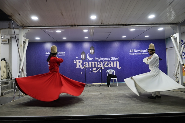 YÜREĞİR BELEDİYESİ’NDEN SERİNEVLER’DE BİRLİK VE BERABERLİK İFTARI