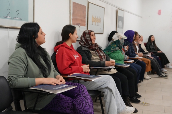 ÇUKUROVA’DA TİYATRO KURSUNA YOĞUN İLGİ