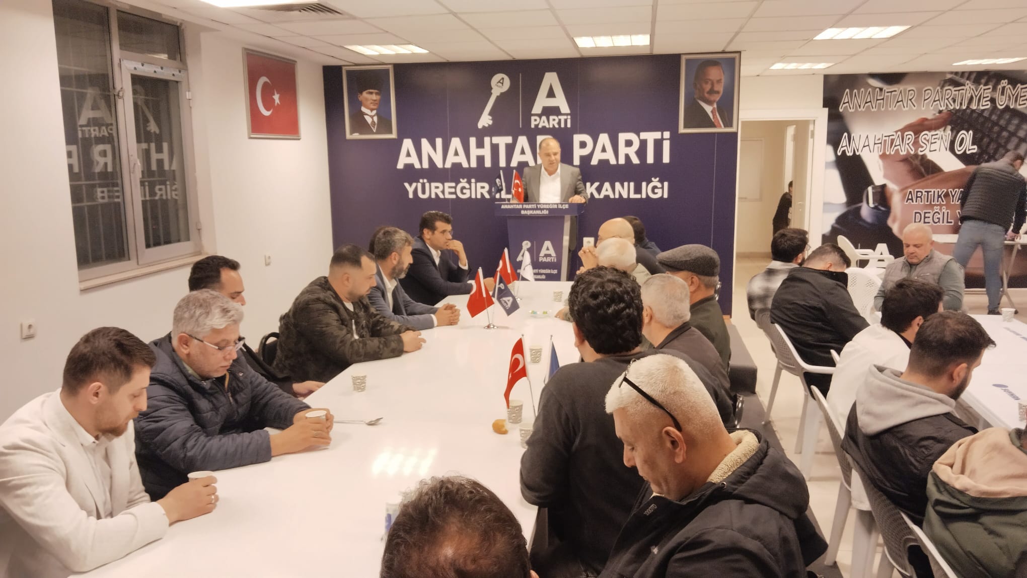 Anahtar Parti Yüreğir’de Teşkilat İftarı: “Razı Değiliz” Mesajı Öne Çıktı