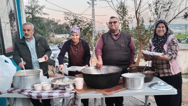 Karaisalı’da Anahtar Parti’den Kardeşlik Sofrası