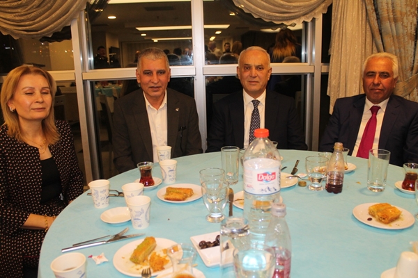 Kozanlılar Adana’da Aynı Sofrada: Birlik ve Kardeşlik Mesajı