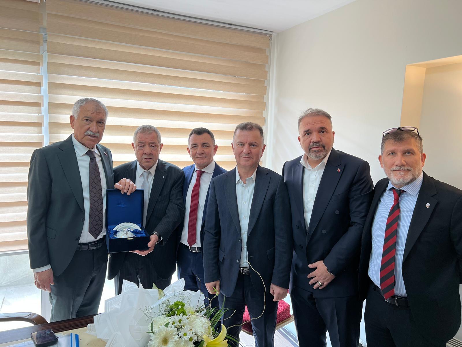 Türk-İş heyetinden Başkan Karalar’a ziyaret