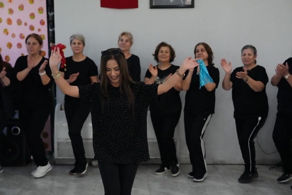 ÇUKUROVA’DA HALK OYUNLARIYLA KÜLTÜREL MİRAS YAŞATILIYOR