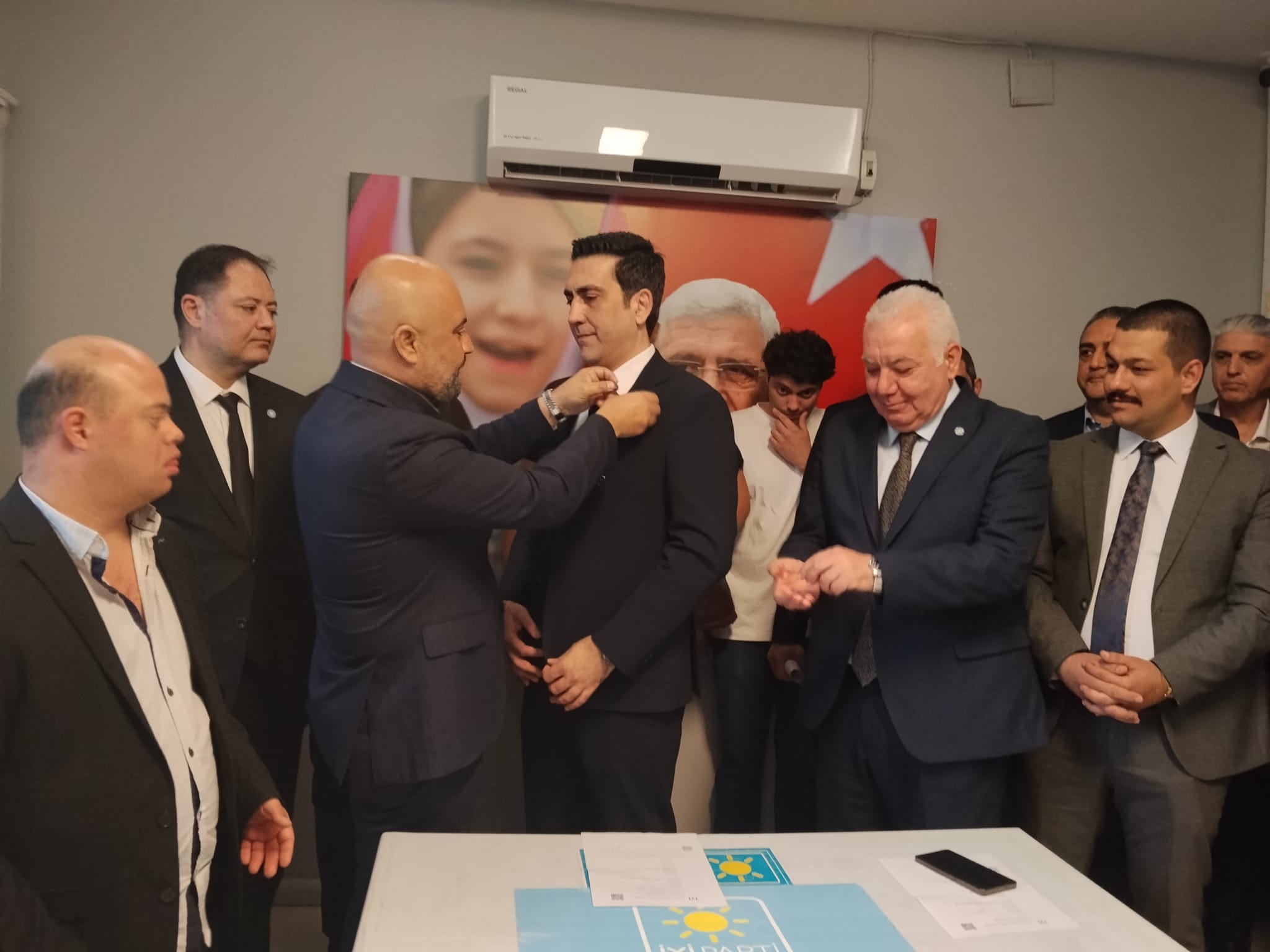 SİYASETTE DİKKAT ÇEKEN GEÇİŞ: DSP’DEN İYİ PARTİ’YE TOPLU KATILIM