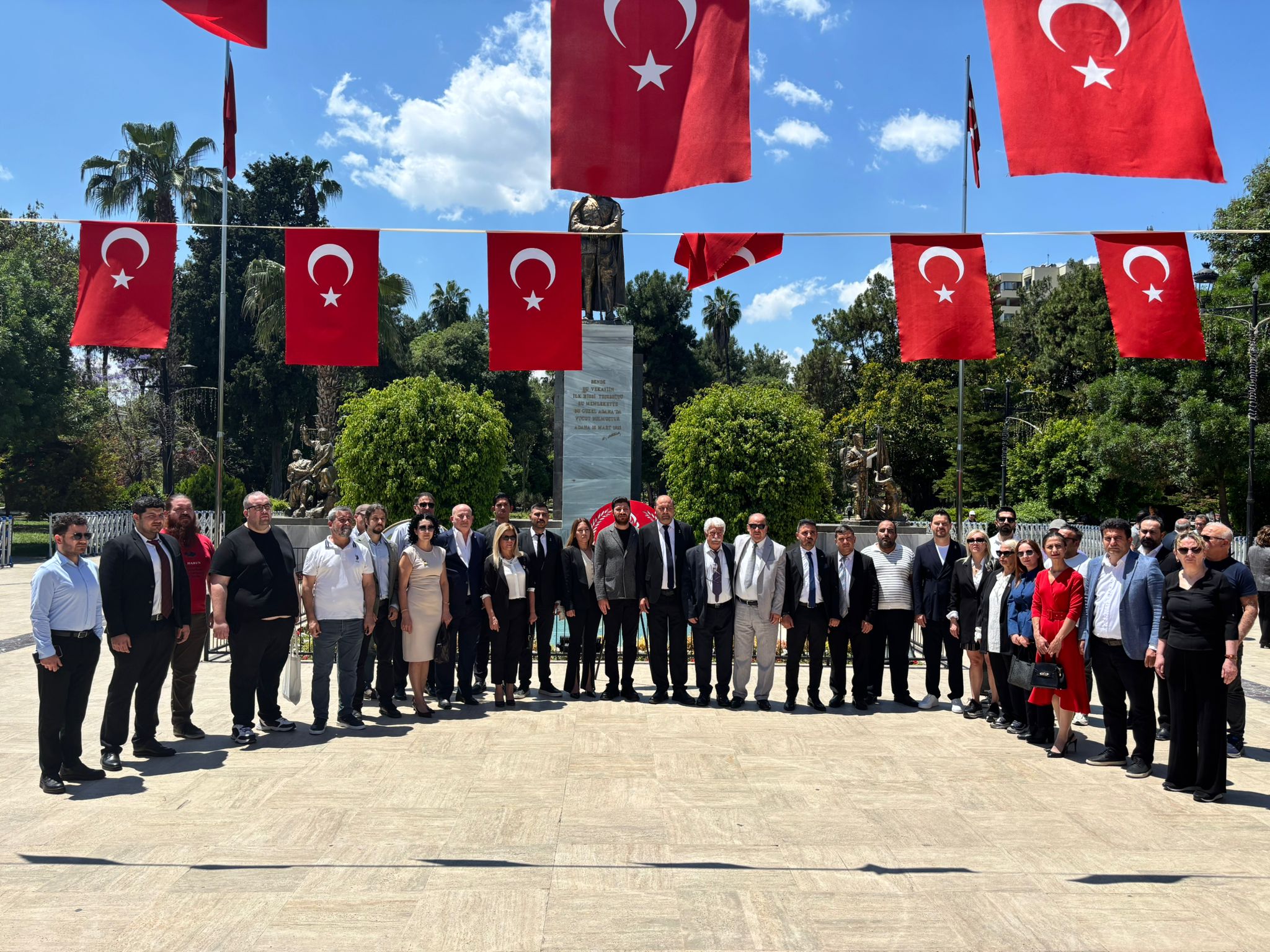 Zafer Partisi Adana İl Teşkilatı’ndan 19 Mayıs’ta Atatürk Büstüne Çelenk