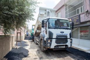 Seyhan’da Asfalt Seferberliği Aralıksız Sürüyor