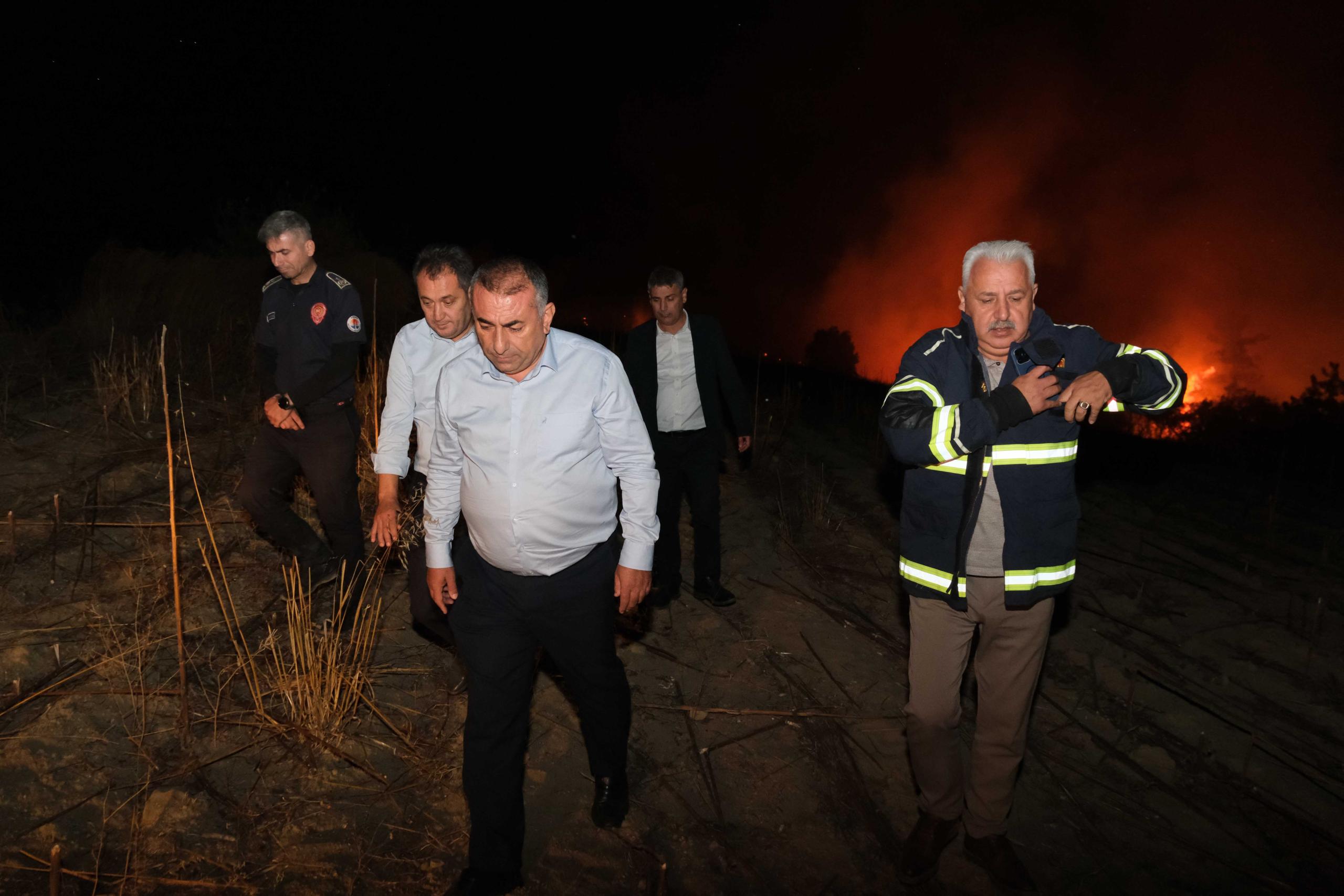 Güngör Geçer: “İtfaiye ve ASKİ ekiplerimiz bütün gücüyle sahada.”